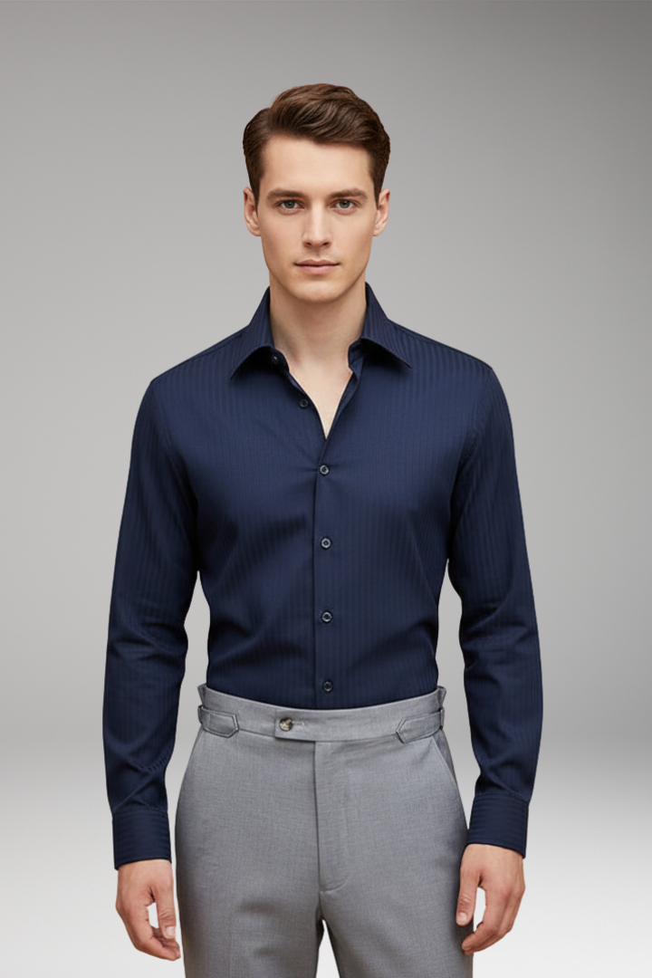 Men’s Dress Shirt with Vertical Stripes and Defined Fit