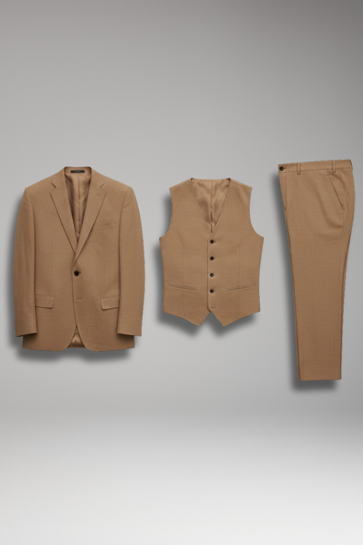 Men’s Three-Piece Suit with Buttoned Jacket and Waistcoat