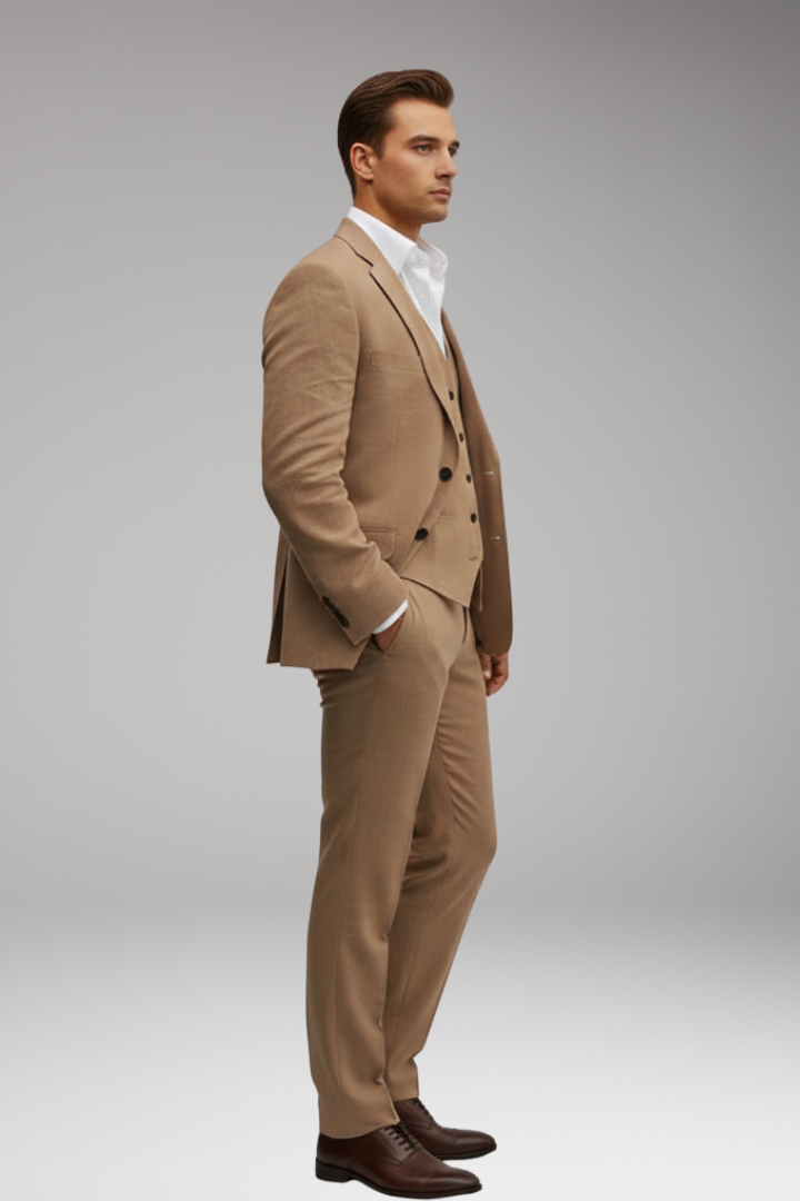 Men’s Three-Piece Suit with Buttoned Jacket and Waistcoat