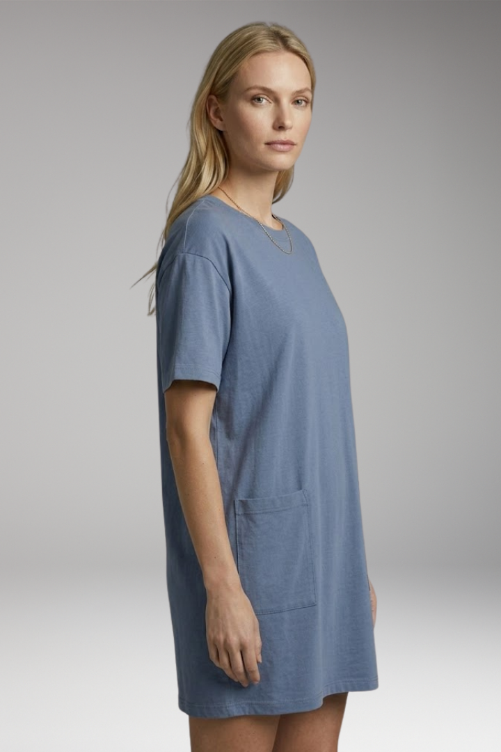 Women’s Oversized T-Shirt Dress with Side Pockets
